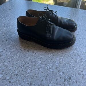Vintage DR. MARTENS OXFORD SHOES Unisex M-5 W-7 Preppy Academia